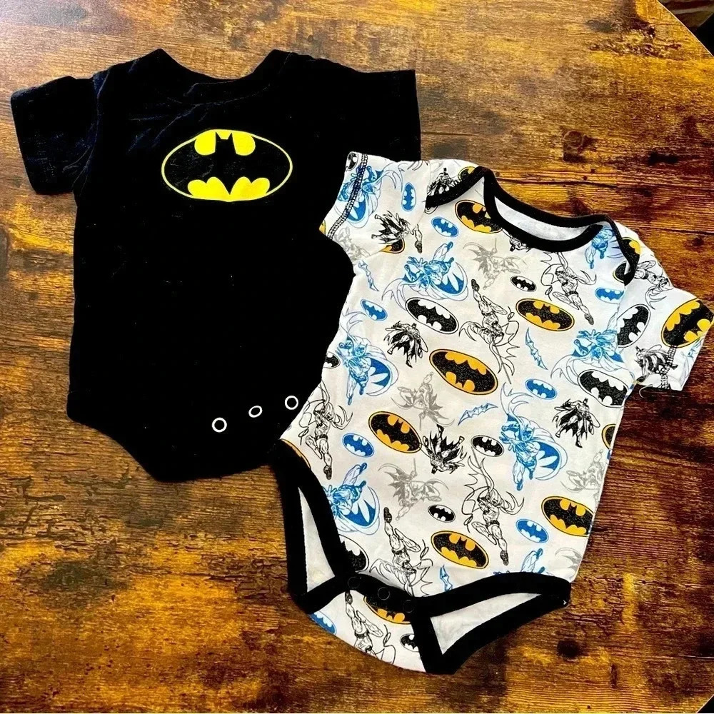 BUNDLE: 2 - Batman baby onesies. Size: 6M